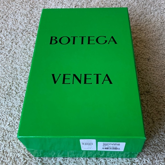 Bottega Veneta mens green shoe box. - Picture 1 of 5
